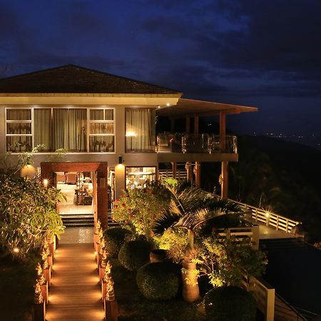 The Oriental Luxury Suites Alfonso Extérieur photo